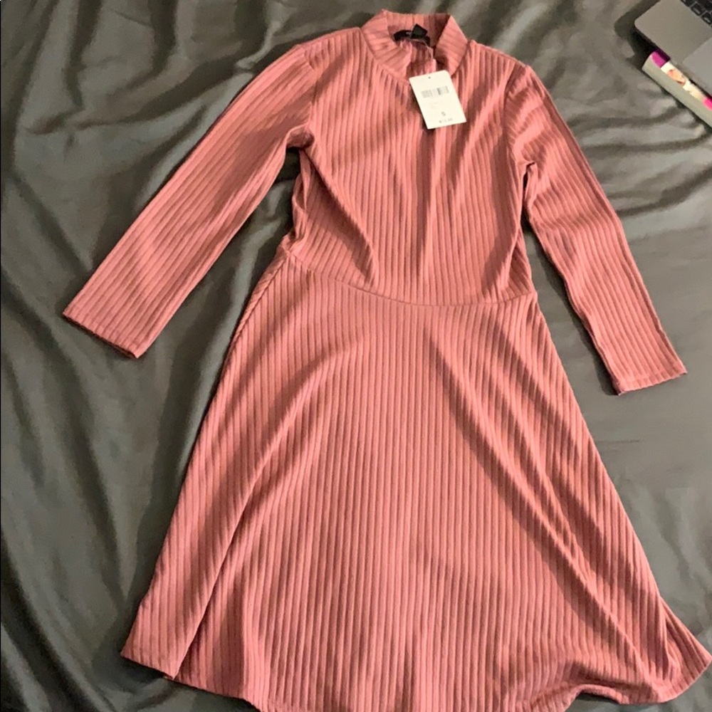 Cute mauve long sleeve dress